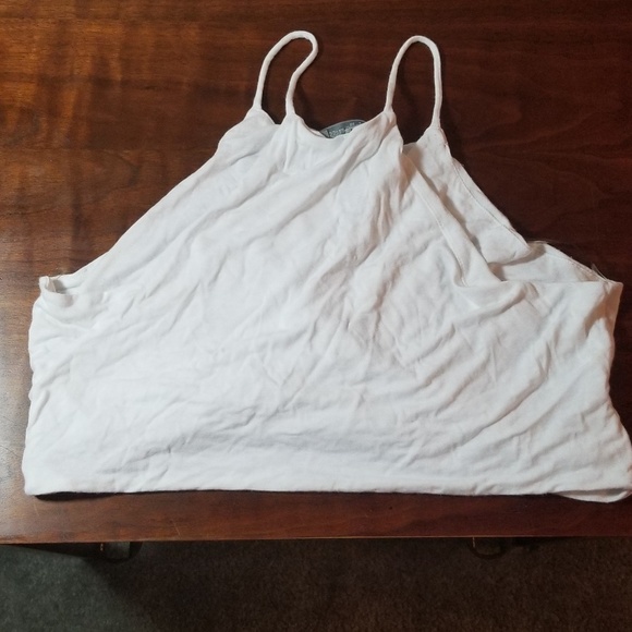 White wrap-front crop top - Picture 2 of 5